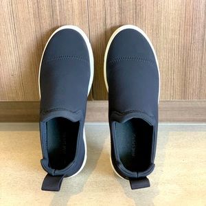 Men’s slip-on’s